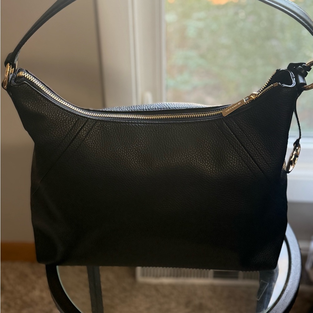 Michael Kors Aria Large Shoulder Bag. - Picture 2 of 7